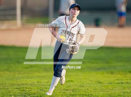 Thumbnail 2 in Los Alamitos vs. Cypress photogallery.