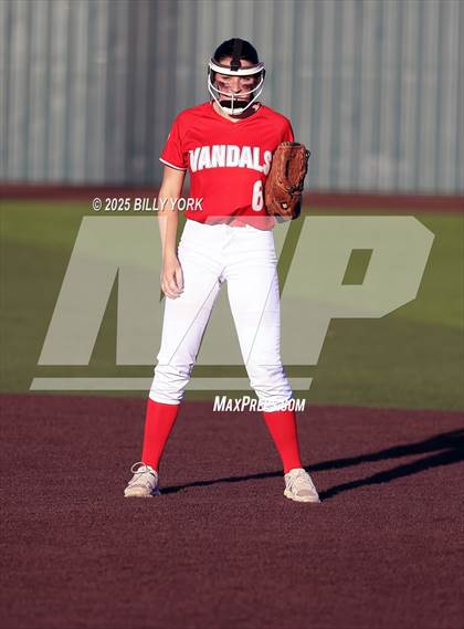 Thumbnail 3 in Grand Saline vs Van photogallery.