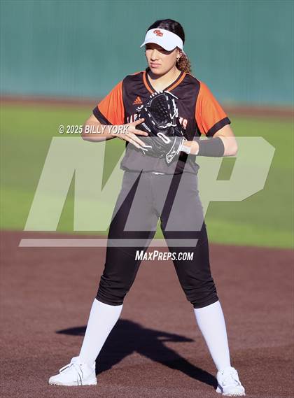 Thumbnail 2 in Grand Saline vs Van photogallery.