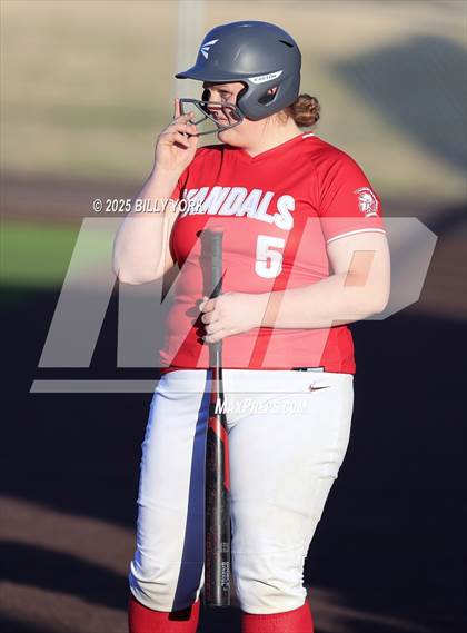 Thumbnail 2 in Grand Saline vs Van photogallery.