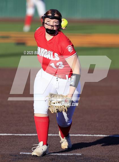 Thumbnail 3 in Grand Saline vs Van photogallery.