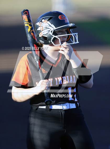 Thumbnail 2 in Grand Saline vs Van photogallery.