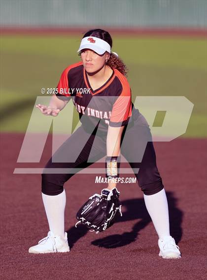 Thumbnail 3 in Grand Saline vs Van photogallery.