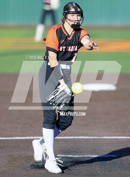 Thumbnail 2 in Grand Saline vs Van photogallery.