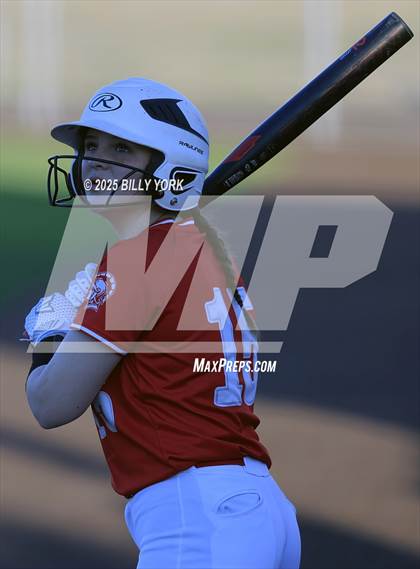Thumbnail 1 in Grand Saline vs Van photogallery.