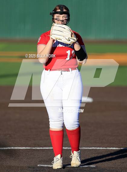 Thumbnail 3 in Grand Saline vs Van photogallery.