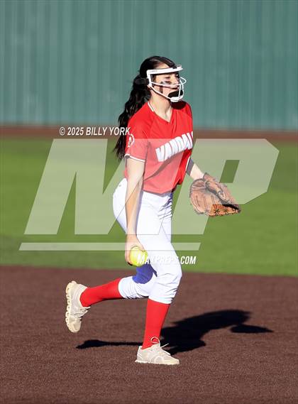 Thumbnail 2 in Grand Saline vs Van photogallery.