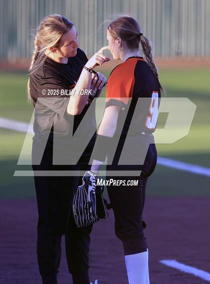 Thumbnail 2 in Grand Saline vs Van photogallery.