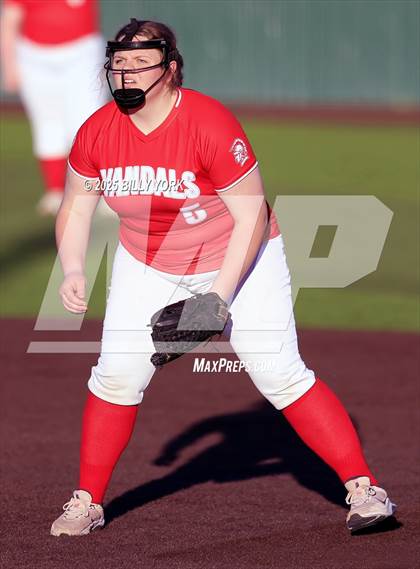 Thumbnail 1 in Grand Saline vs Van photogallery.