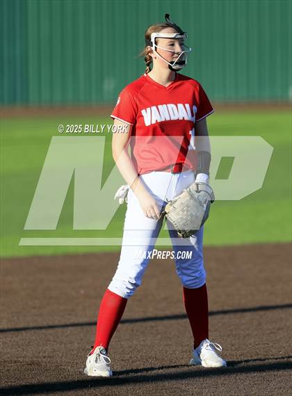 Thumbnail 1 in Grand Saline vs Van photogallery.