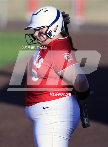 Thumbnail 2 in Grand Saline vs Van photogallery.