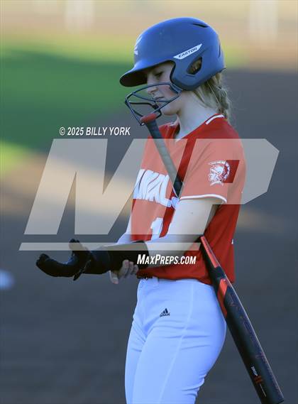 Thumbnail 3 in Grand Saline vs Van photogallery.
