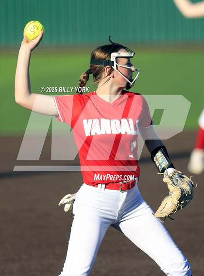 Thumbnail 3 in Grand Saline vs Van photogallery.