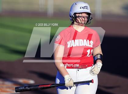 Thumbnail 2 in Grand Saline vs Van photogallery.