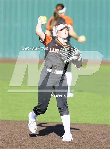 Thumbnail 2 in Grand Saline vs Van photogallery.