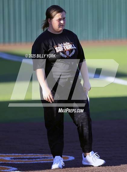 Thumbnail 2 in Grand Saline vs Van photogallery.