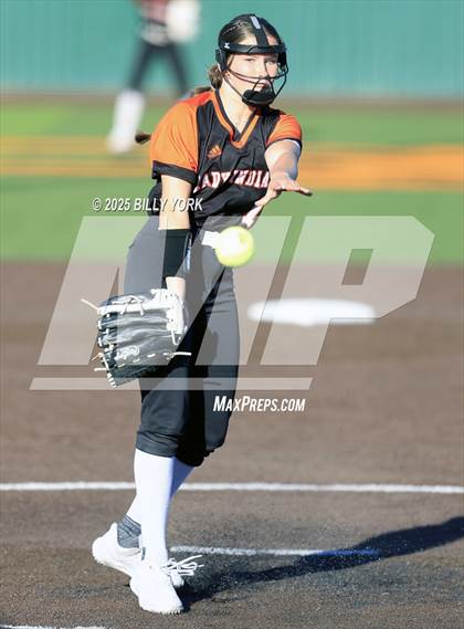 Thumbnail 2 in Grand Saline vs Van photogallery.