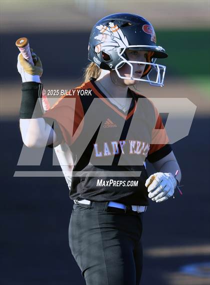 Thumbnail 2 in Grand Saline vs Van photogallery.
