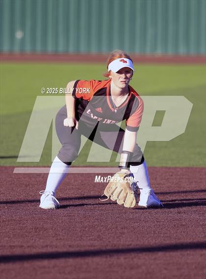 Thumbnail 1 in Grand Saline vs Van photogallery.