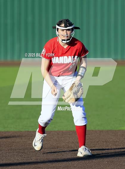 Thumbnail 2 in Grand Saline vs Van photogallery.