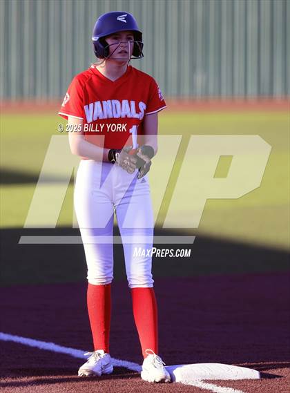 Thumbnail 3 in Grand Saline vs Van photogallery.