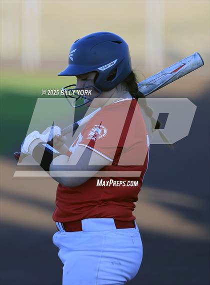 Thumbnail 2 in Grand Saline vs Van photogallery.