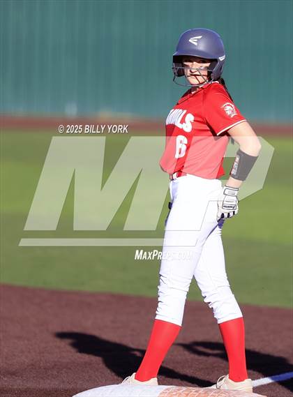 Thumbnail 1 in Grand Saline vs Van photogallery.