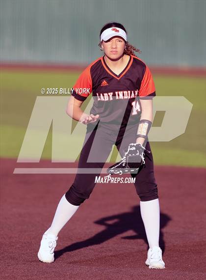 Thumbnail 3 in Grand Saline vs Van photogallery.