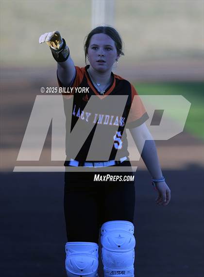 Thumbnail 2 in Grand Saline vs Van photogallery.