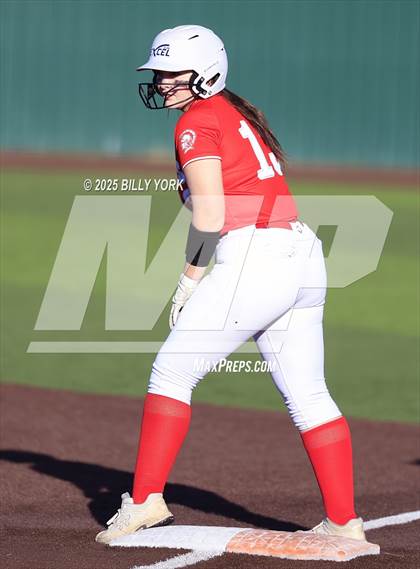 Thumbnail 1 in Grand Saline vs Van photogallery.