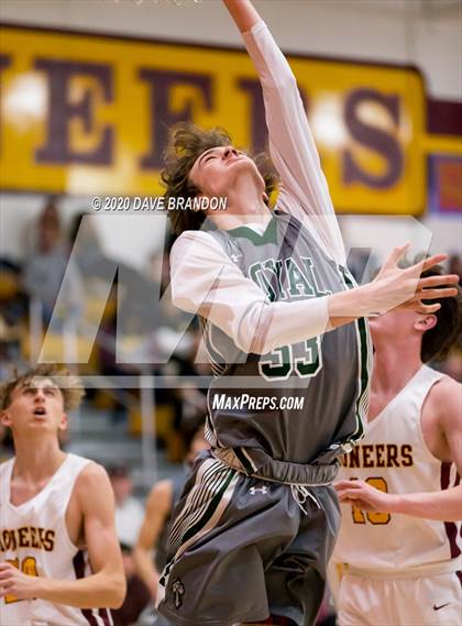 Thumbnail 3 in Royal @ Simi Valley photogallery.