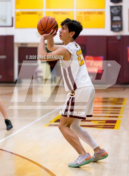 Thumbnail 2 in Royal @ Simi Valley photogallery.