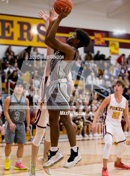 Thumbnail 2 in Royal @ Simi Valley photogallery.