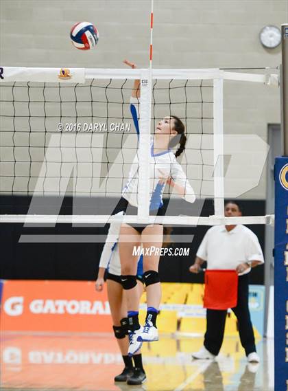 Thumbnail 2 in Crossroads vs. Acalanes (CIF State D3 Final) photogallery.