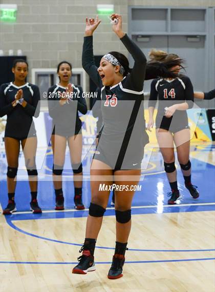 Thumbnail 1 in Crossroads vs. Acalanes (CIF State D3 Final) photogallery.