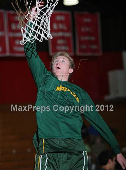Thumbnail 2 in Moorpark v 29 Palms (MaxPreps Holiday Classic) photogallery.