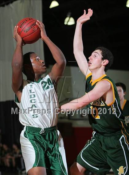 Thumbnail 1 in Moorpark v 29 Palms (MaxPreps Holiday Classic) photogallery.