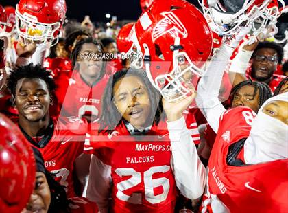 Thumbnail 2 in Jacksonville @ Seventy-First (NCHSAA 3A EAST REGIONAL) photogallery.