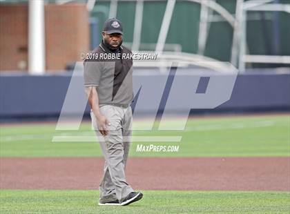 Thumbnail 1 in Colleyville Heritage vs. Ryan (UIL 5A Bi-District Playoff) photogallery.