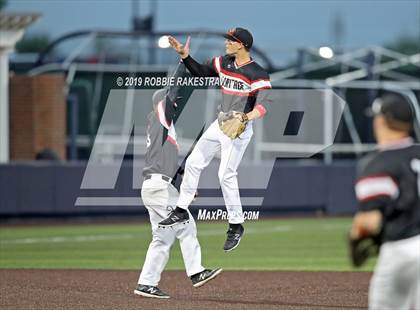 Thumbnail 3 in Colleyville Heritage vs. Ryan (UIL 5A Bi-District Playoff) photogallery.
