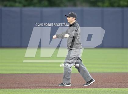 Thumbnail 2 in Colleyville Heritage vs. Ryan (UIL 5A Bi-District Playoff) photogallery.