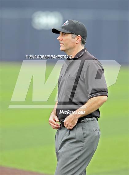 Thumbnail 2 in Colleyville Heritage vs. Ryan (UIL 5A Bi-District Playoff) photogallery.