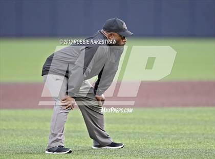 Thumbnail 3 in Colleyville Heritage vs. Ryan (UIL 5A Bi-District Playoff) photogallery.