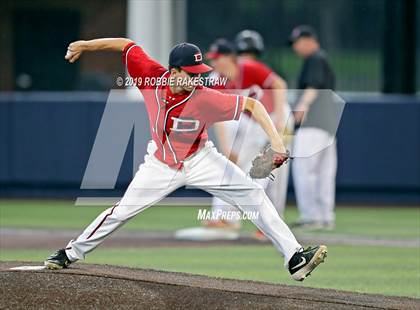 Thumbnail 3 in Colleyville Heritage vs. Ryan (UIL 5A Bi-District Playoff) photogallery.