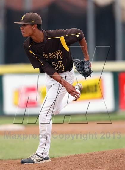 Thumbnail 1 in Yuba City vs. Colfax (CIF SJS D-3 Final) photogallery.