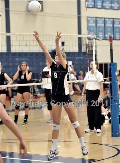 Thumbnail 1 in Corona del Mar vs Carlsbad (Dave Mohs Tournament) photogallery.