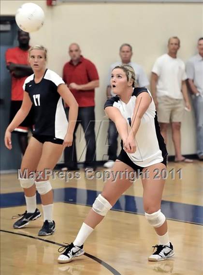 Thumbnail 1 in Corona del Mar vs Carlsbad (Dave Mohs Tournament) photogallery.