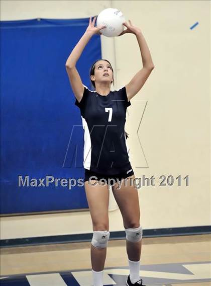 Thumbnail 2 in Corona del Mar vs Carlsbad (Dave Mohs Tournament) photogallery.