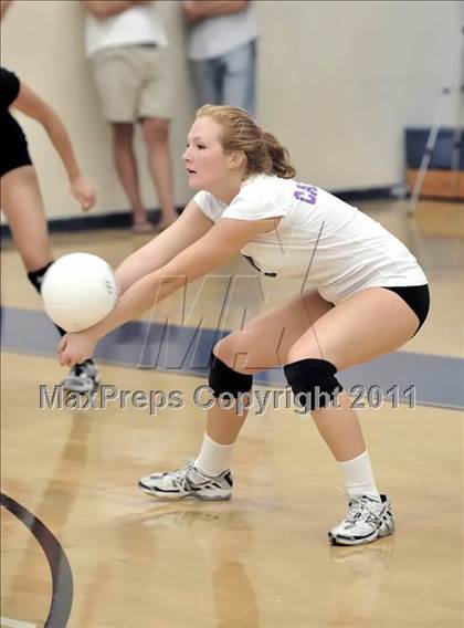 Thumbnail 2 in Corona del Mar vs Carlsbad (Dave Mohs Tournament) photogallery.
