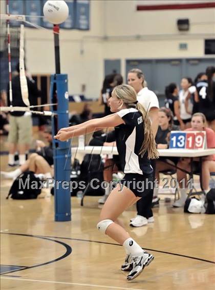 Thumbnail 3 in Corona del Mar vs Carlsbad (Dave Mohs Tournament) photogallery.